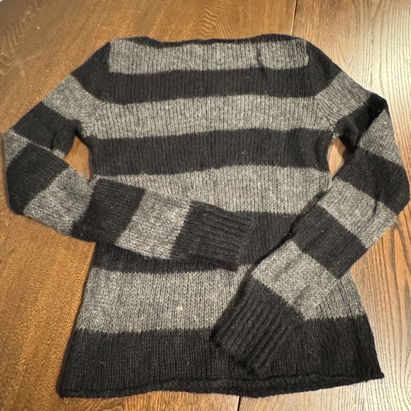 Brandy Melville Colette Striped Sweater - Picture 6 of 6